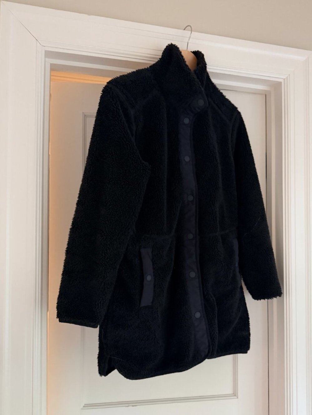 LLBean Sherpa Coat, black, size Petite Large - Picture 2 of 3